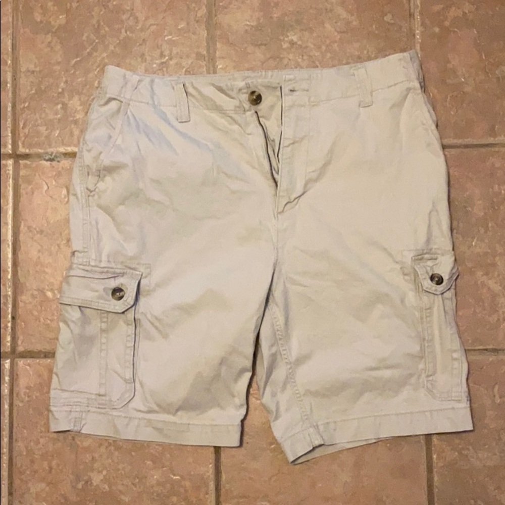 Old Navy size 36 Cream Cargo Shorts
